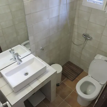 Spacious Close To An Amazing Sithonia Semesterbostad