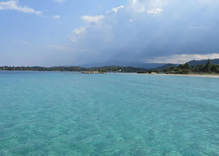 別荘 Spacious Close To An Amazing Sithonia